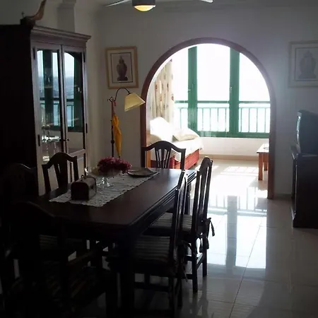 Playa Blanca Sleeps 4 Wifi Appartement *